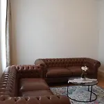 Galata Kulesi Yakininda Genis 3+1 Tarihi Daire