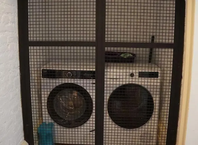 Galata Kulesi Yakininda Genis 3+1 Tarihi Daire