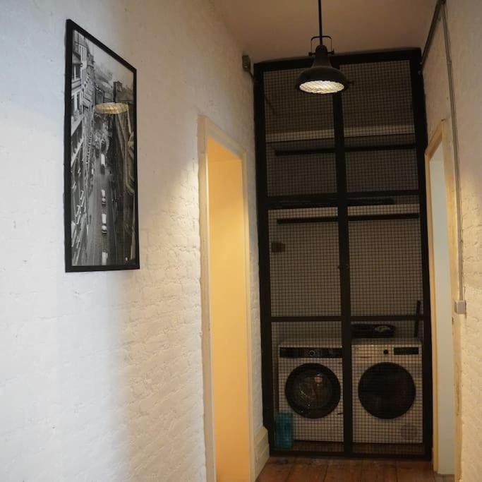 Galata Kulesi Yakininda Genis 3+1 Tarihi Daire *